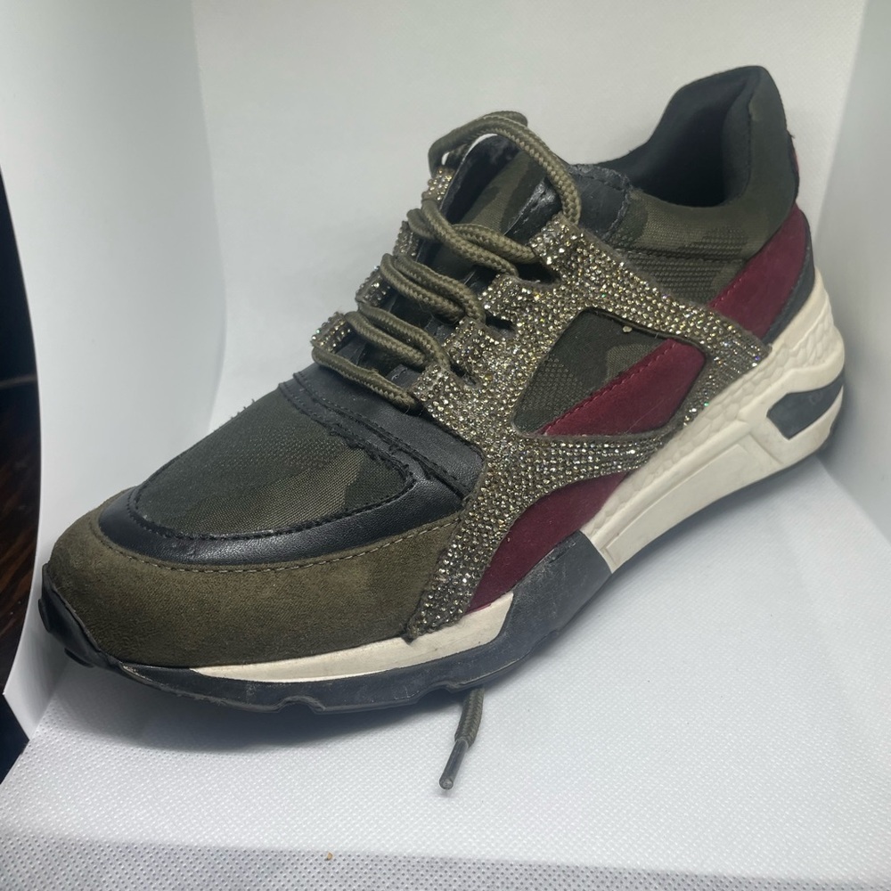 Steve Madden Women’s Sneakers Olive Green Burgundy Rhinestone 7.5